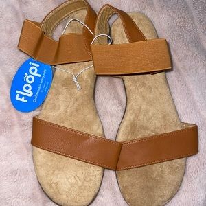 Brand new Floopi sandals size 9